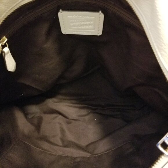 Authentic Coach Cream Ivory Pebbled Leather Large Tote Purse - Picture 9 of 15